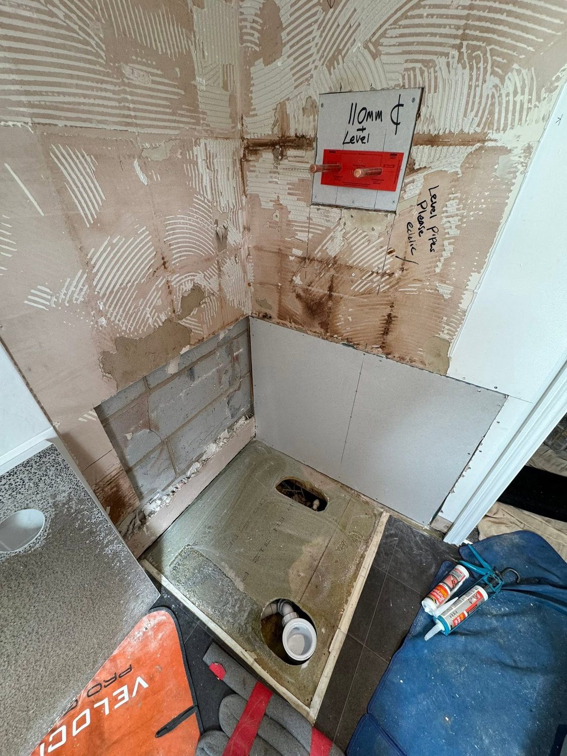 Old shower enclosure before replacement